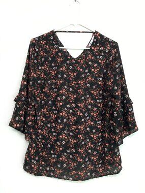 Women's Floral Blouse Size Medium by DR 2